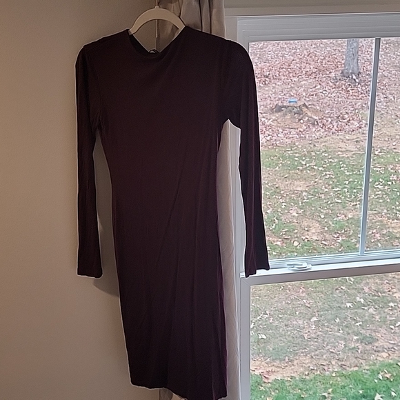 Dress - Picture 2 of 5